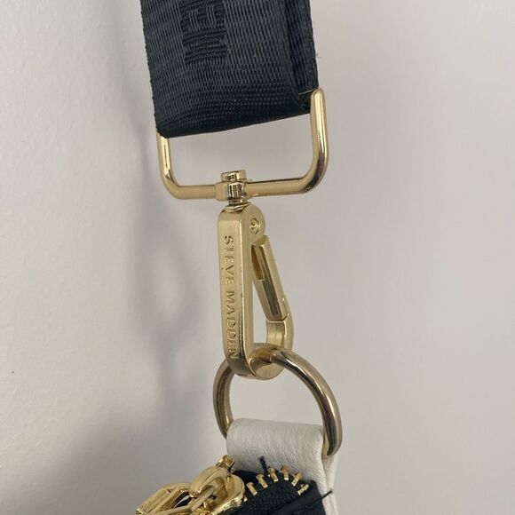 Steve Madden XL Sports / Travel 2 ways bag Black & White NWOT - Picture 10 of 13